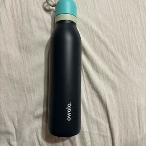 Owala Freesip Twist Bottle